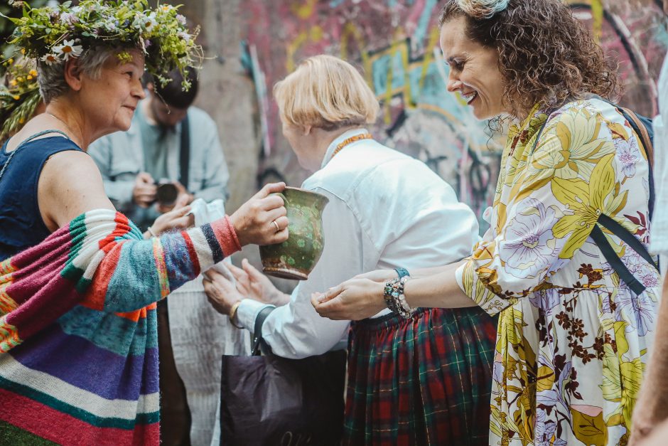 Kaunas švenčia Jonines: Santakoje – labiau tradiciškai, parako sandėlyje – jaunimo stiliumi