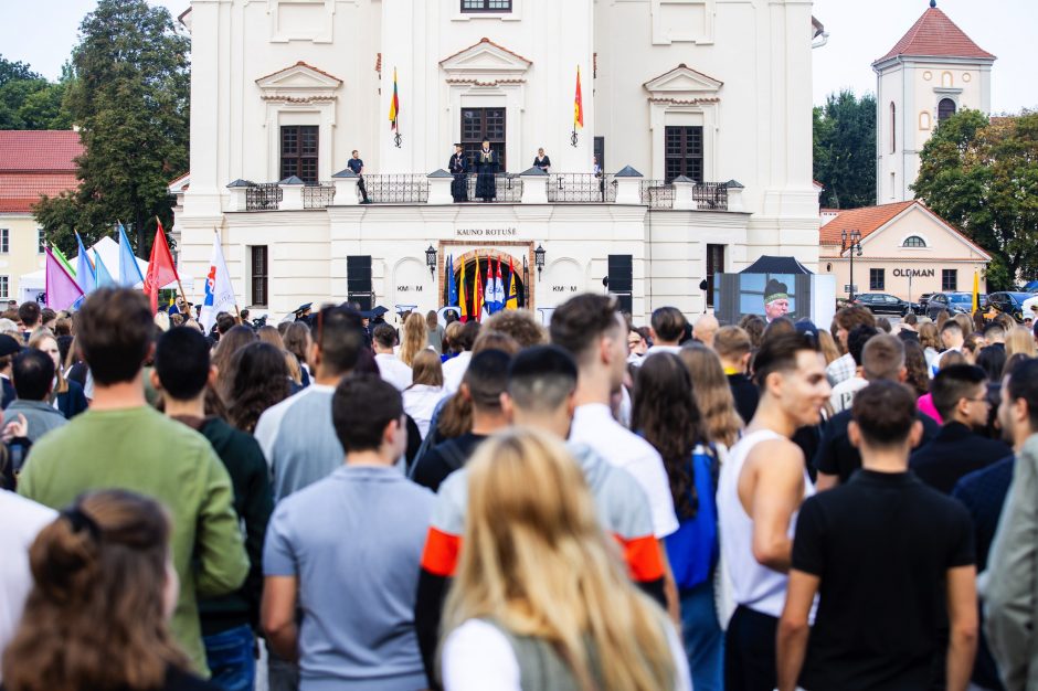 LSMU mokslo metų pradžios šventėje – neribotų galimybių ir bendruomeniškumo dvasia  