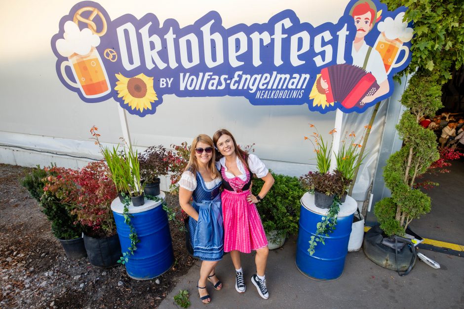 Praūžė „Volfas Engelman Oktoberfestas“: šventinis ritualas, bavariškos tradicijos ir princo vizitas