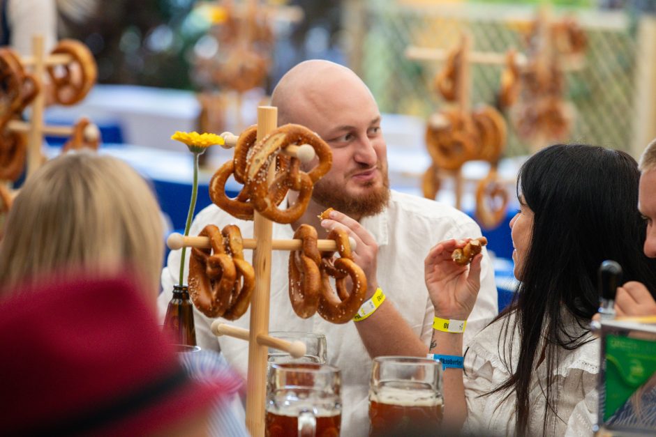 Praūžė „Volfas Engelman Oktoberfestas“: šventinis ritualas, bavariškos tradicijos ir princo vizitas