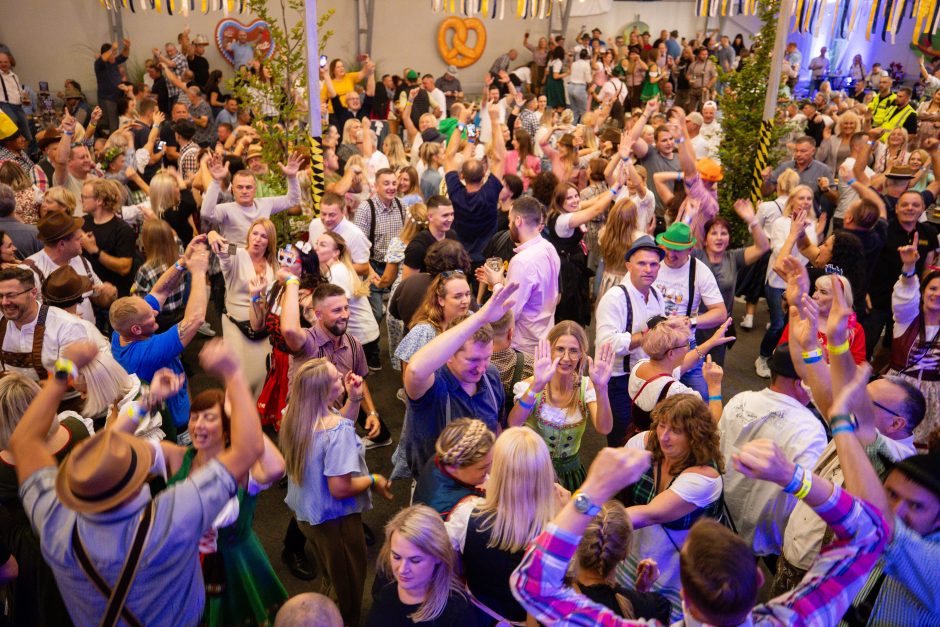 Praūžė „Volfas Engelman Oktoberfestas“: šventinis ritualas, bavariškos tradicijos ir princo vizitas