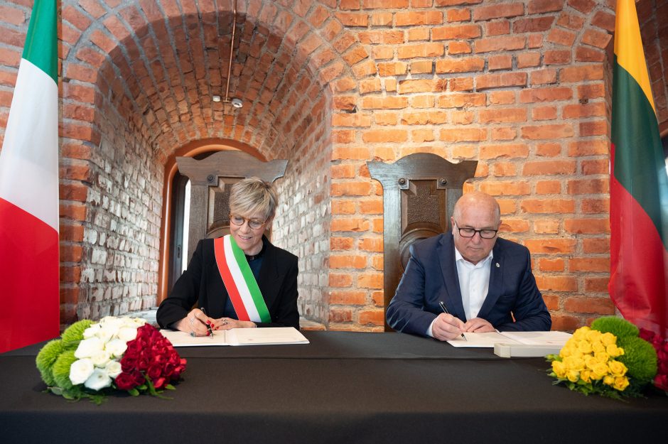 Sustiprinta ilgametė miestų partnerystė: Kaunas susigiminiavo su Italijos miestu Breša