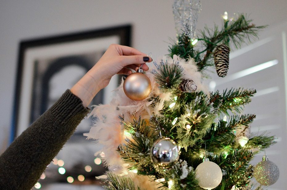 Pataria dekoratorė: kaip puošti Kalėdų eglutę, kad ji taptų namų pažiba?