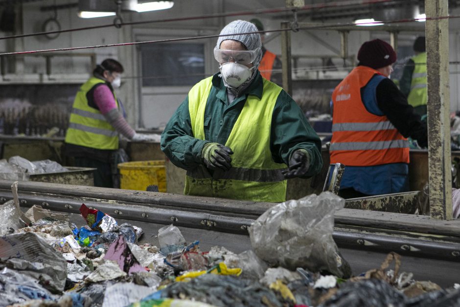 Šiauliečiams gresia skęsti savo šiukšlėse: rūšiuojanti įmonė žada daugiau atliekų nebepriimti