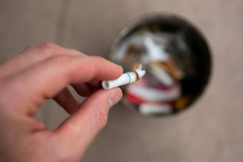 Legalių cigarečių vartojimas pernai augo 9 proc.