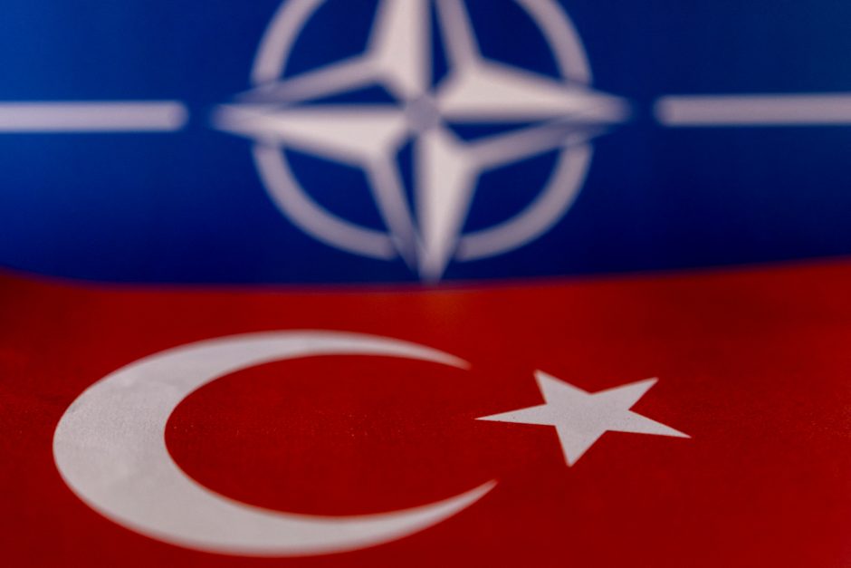 Turkija teigia norinti konkrečių Suomijos ir Švedijos veiksmų