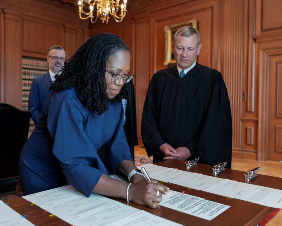 K. Jackson tapo pirmąja JAV Aukščiausiojo Teismo juodaode teisėja