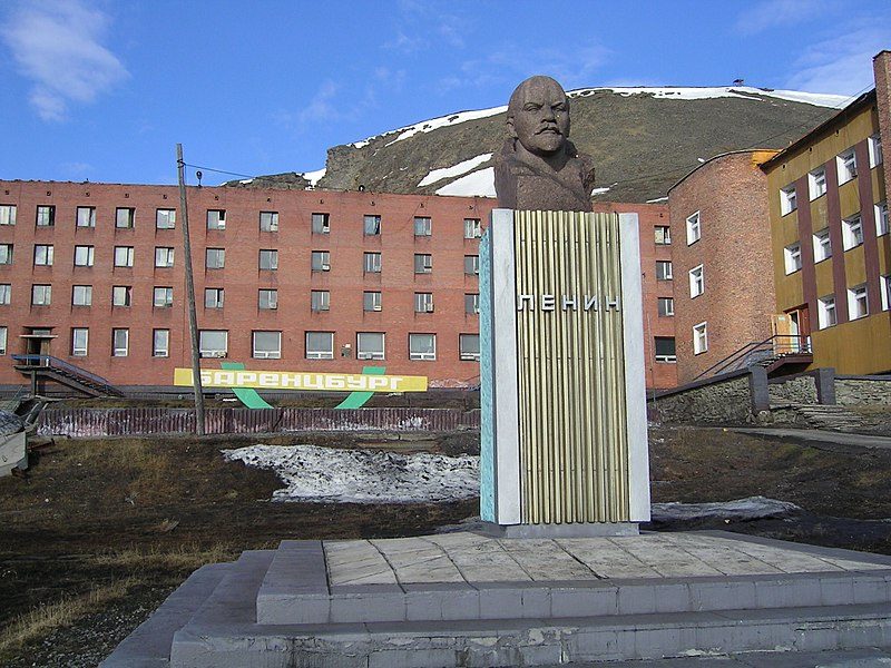 Kremliaus koja Norvegijos žemėje: anglies kasyklos – tik priedanga