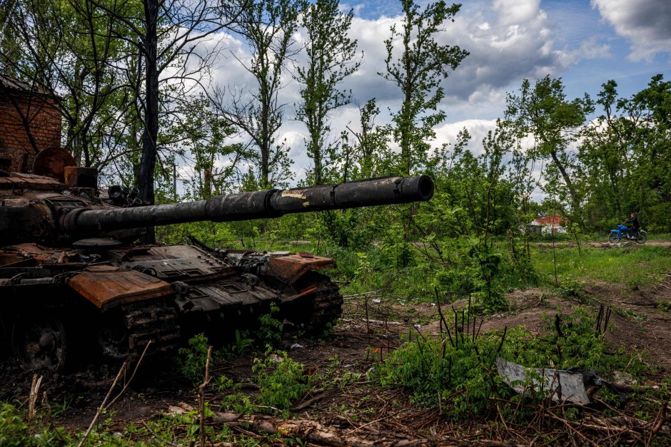 Didžioji Britanija: seni sovietiniai tankai T-62 bus lengvas taikinys ukrainiečiams