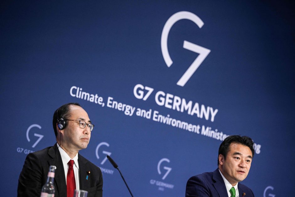 G7 šalys žada iki šių metų pabaigos nutraukti tarptautinių iškastinio kuro projektų finansavimą