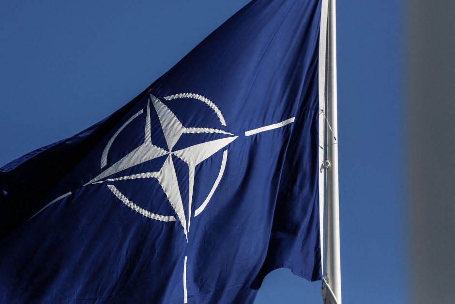 NATO nuogąstauja dėl Rusijos ir Kinijos stiprėjančios įtakos pietinėse šalyse