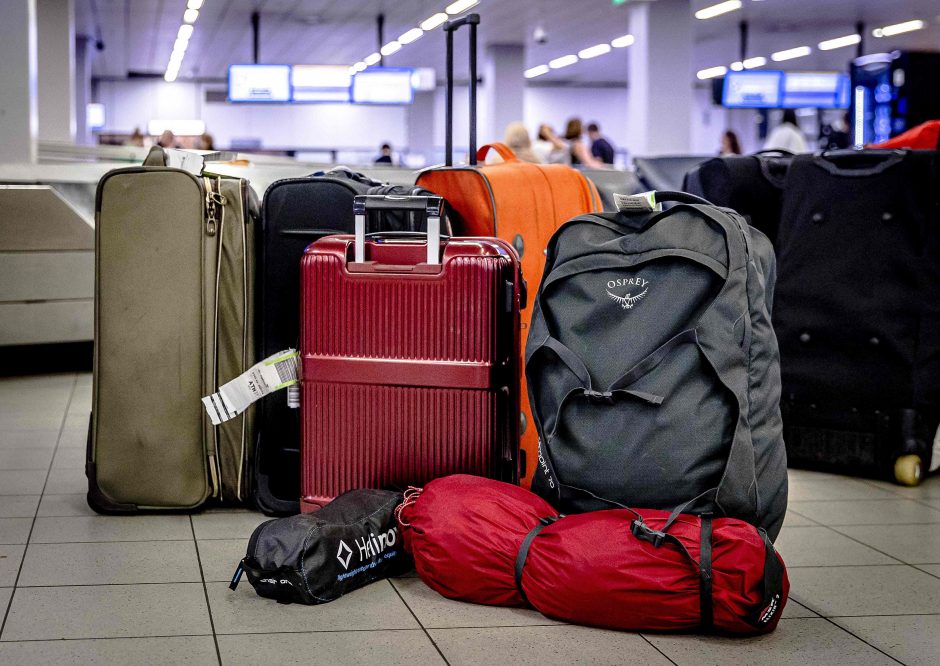 Amsterdamo oro uostas žada kompensacijas dėl chaoso nukentėjusiems keliautojams