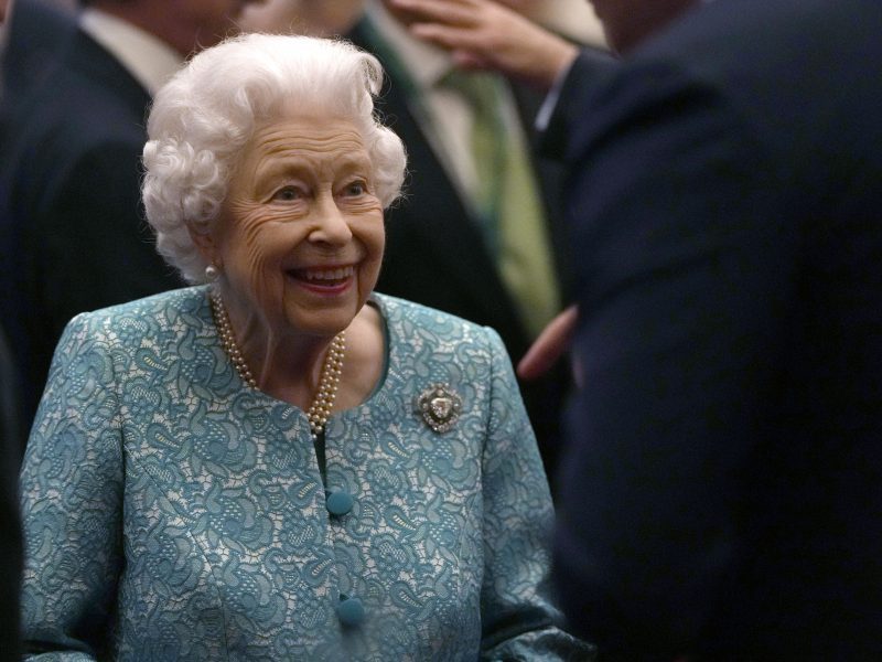 Karalienė Elizabeth II gali praleisti parlamento sesijos atidarymą