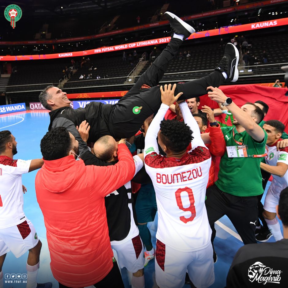 Marokas pirmą kartą pateko pasaulio salės futbolo čempionato atkrintamąsias: padėka skriejo karaliui