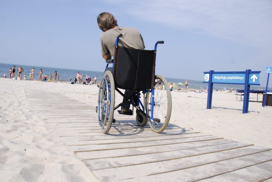 Neįgaliųjų atostogos: ką reiškia sėdint vežimėlyje pasiekti Baltijos jūrą?