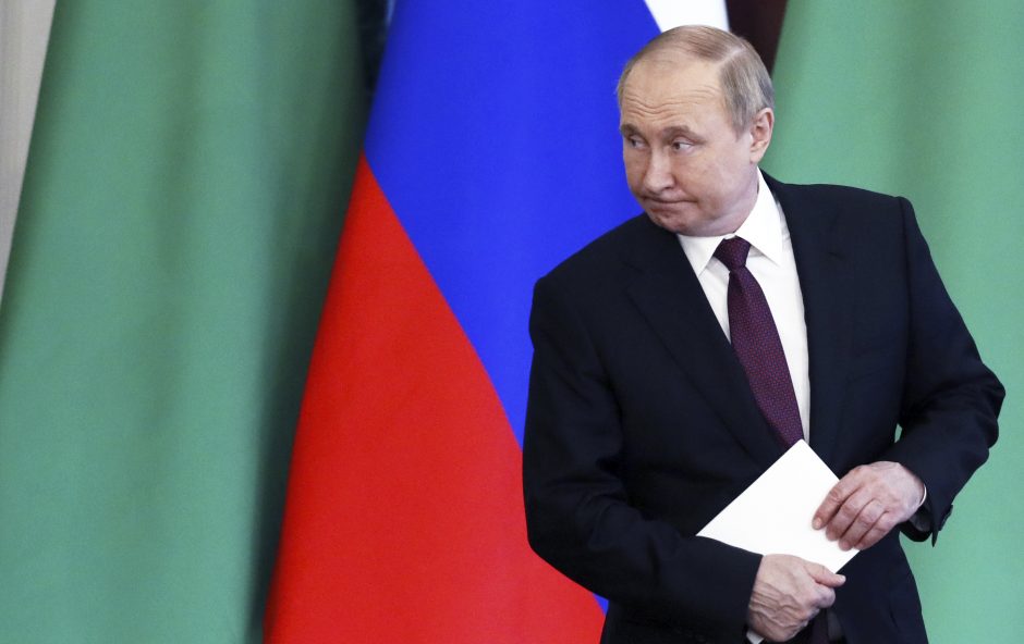 V. Putinas pirmąsyk nuo karo pradžios vyksta į užsienį