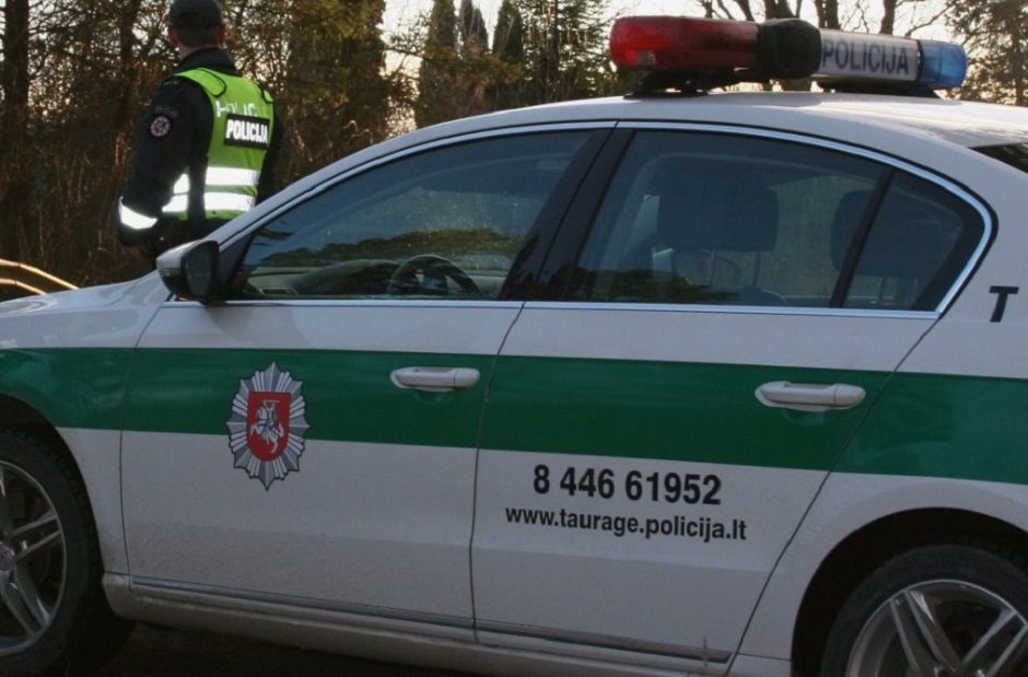 Baisi avarija Tauragėje: neblaivaus vairuotojo automobilis susidūrė su dviem taksi