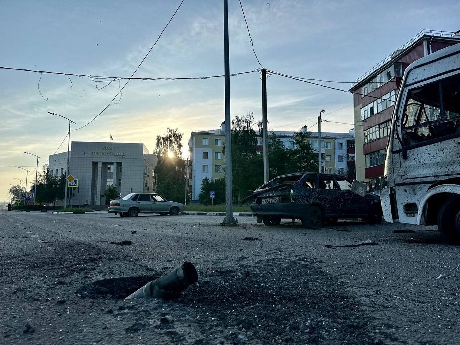 Gubernatorius: iš apšaudytų Rusijos pasienio vietovių evakuoti žmonės užpildo prieglaudas 