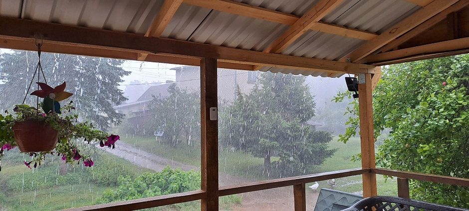 Dėl audros padarinių paskelbta ekstremali situacija dviejose Pakruojo rajono seniūnijose