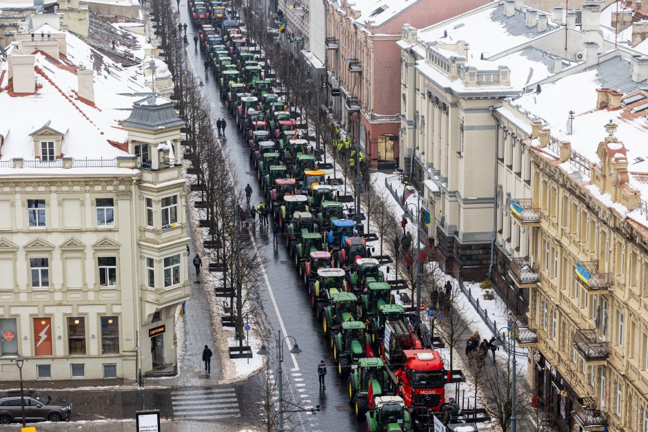 Protestuojančių ūkininkų technika – jau Vilniuje: „Nėra ūkininkų, nėra maisto, nėra ateities“