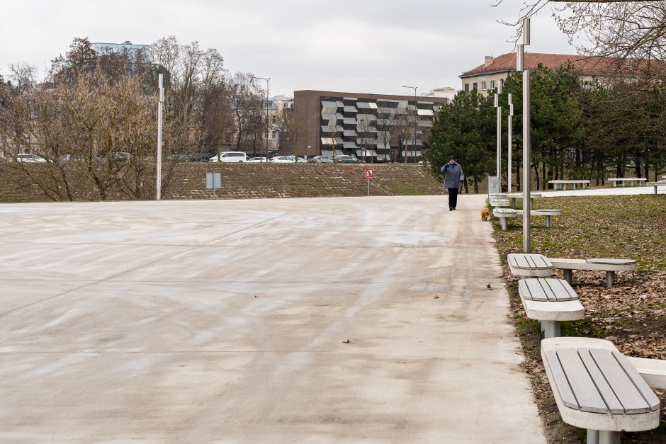 Nauja pasivaikščiojimų erdvė: „Mokslo salą“ jau galima apžvelgti nuo stogo