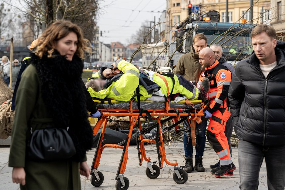 Darbo inspekcija dėl incidento Laisvės alėjoje pradėjo tyrimą: įžvelgia pažeidimų