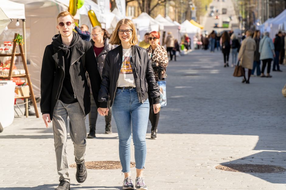 Ant prekystalių Laisvės alėjoje – nuo šokolado su grybais iki dizainerių suknelių