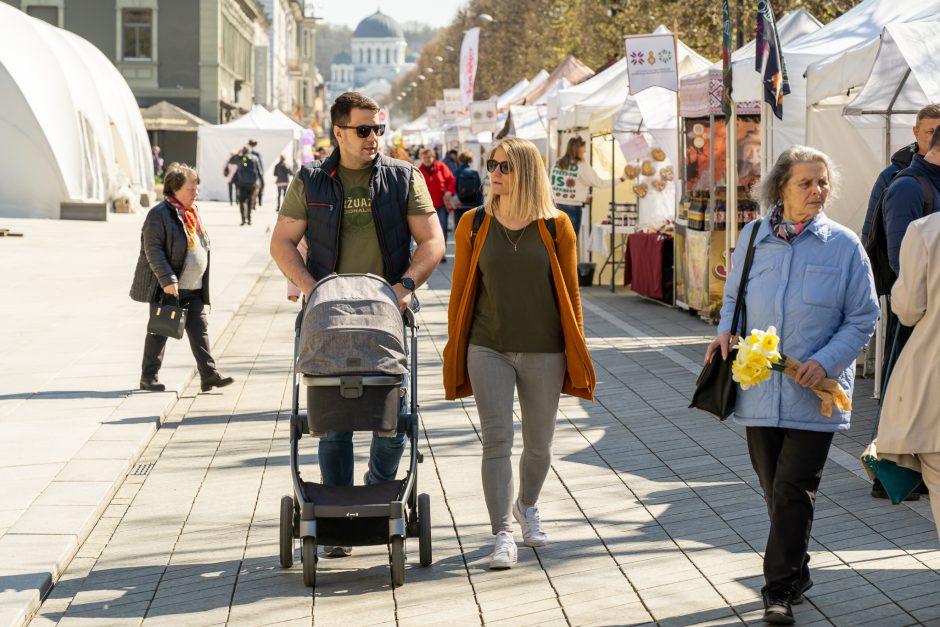 Ant prekystalių Laisvės alėjoje – nuo šokolado su grybais iki dizainerių suknelių