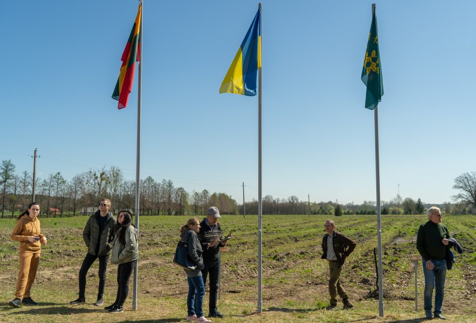 Pasodintas „Ukrainos aukų atminties ąžuolynas“