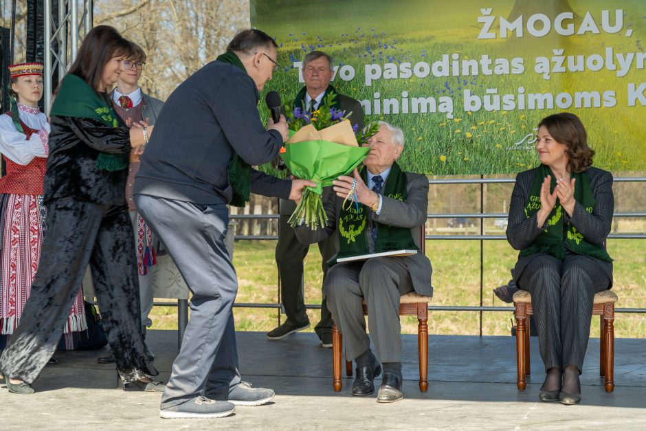 Pasodintas „Ukrainos aukų atminties ąžuolynas“