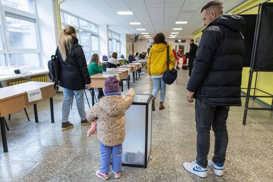 Kauniečiams renkantis prie balsadėžių vienam rinkėjui prireikė medikų