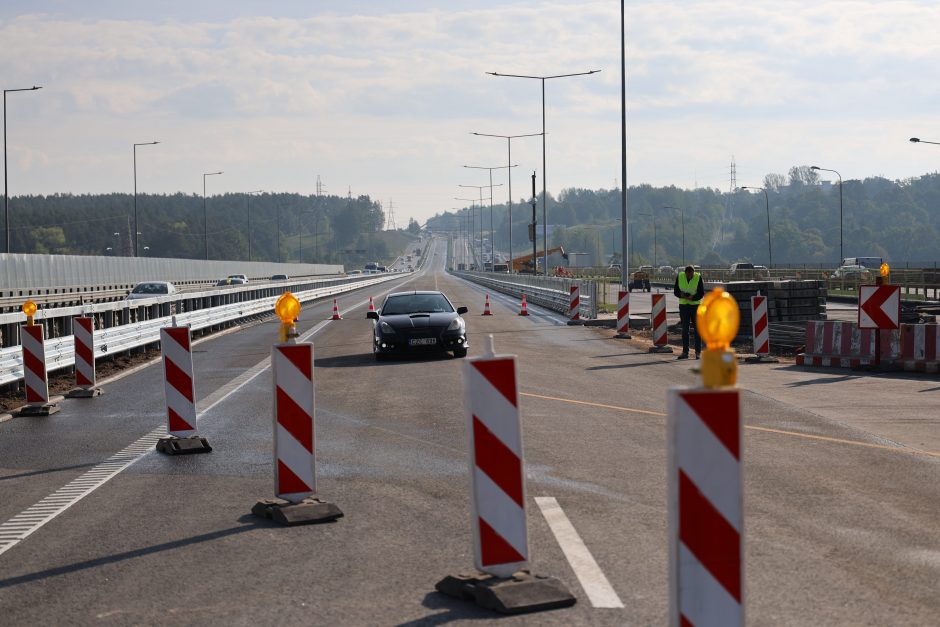 Kaune atidaryta dalis naujojo A. Meškinio tilto per Nerį (nuotraukos)