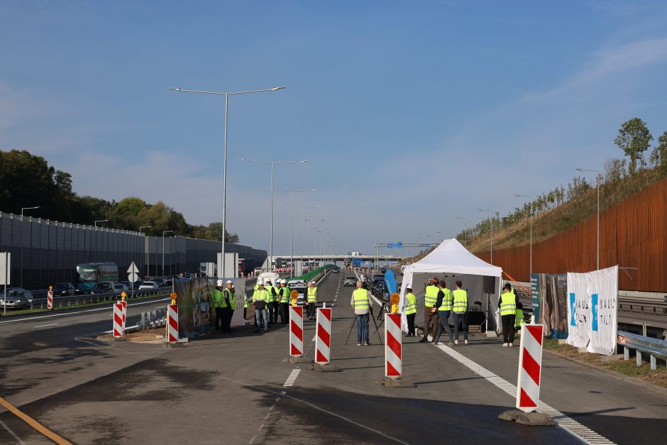 Kaune atidaryta dalis naujojo A. Meškinio tilto per Nerį (nuotraukos)