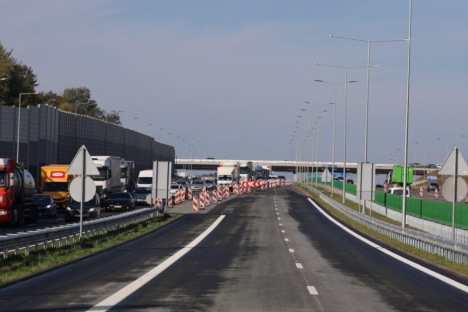 Kaune atidaryta dalis naujojo A. Meškinio tilto per Nerį (nuotraukos)