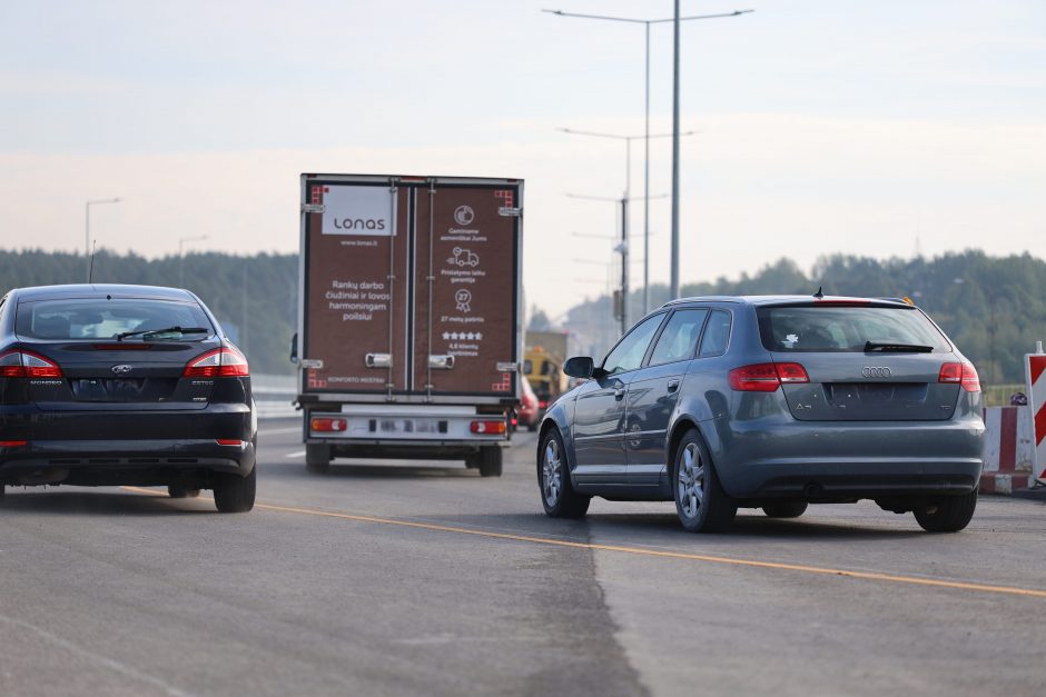 Kaune atidaryta dalis naujojo A. Meškinio tilto per Nerį (nuotraukos)