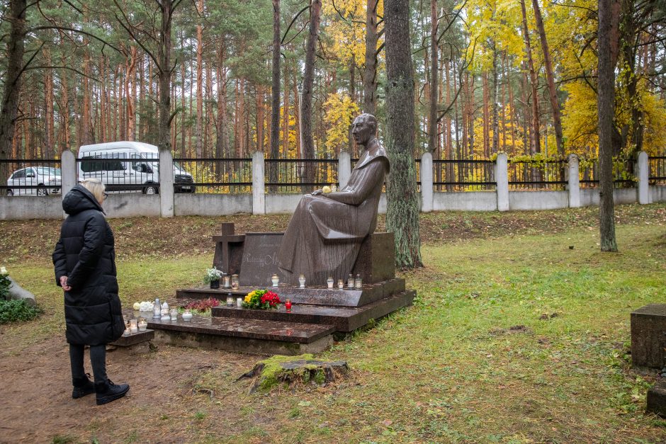 Visų šventųjų dieną kauniečiai prisiminė ne tik išėjusius artimus