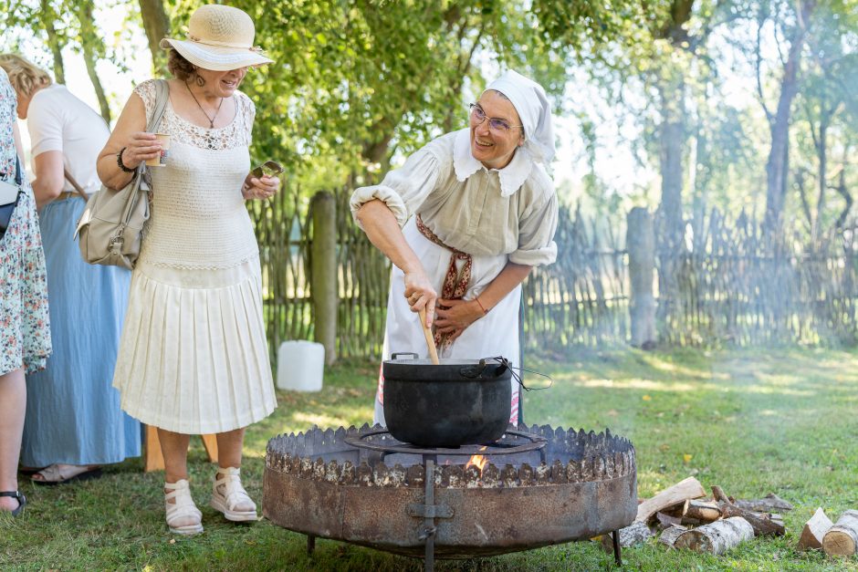 Žolinė Rumšiškėse: nuo pievų puokščių, iki kelionių laiku