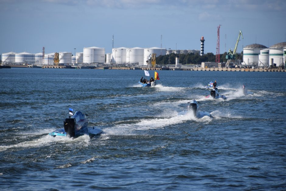 Klaipėdoje jau griaudėjo F 2 bolidų varikliai