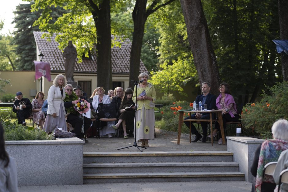 Kaune vainikuotas „Poezijos pavasario“ laureatas