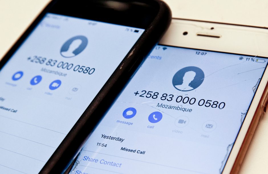 Siūlo įpareigoti operatorius blokuoti apgaulingas SMS žinutes