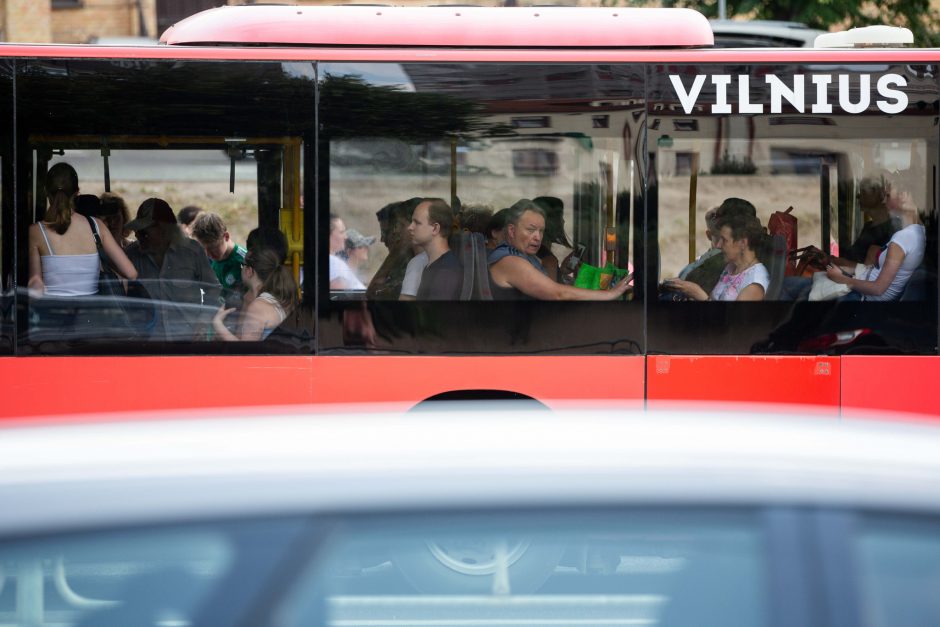 Vilnius svarsto per NATO viršūnių susitikimą viešuoju transportu vežti nemokamai