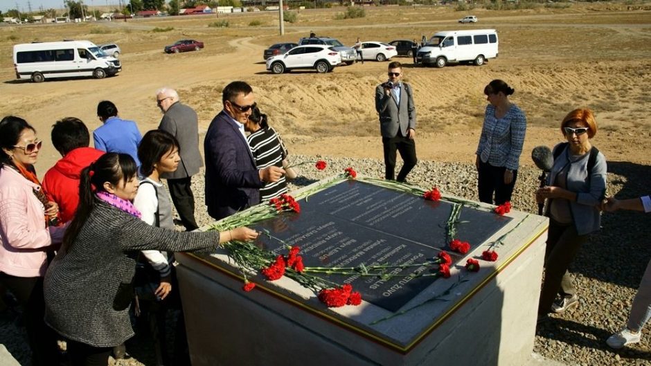 Kazachstane atidengtas paminklas Kengyro sukilime dalyvavusiems lietuviams