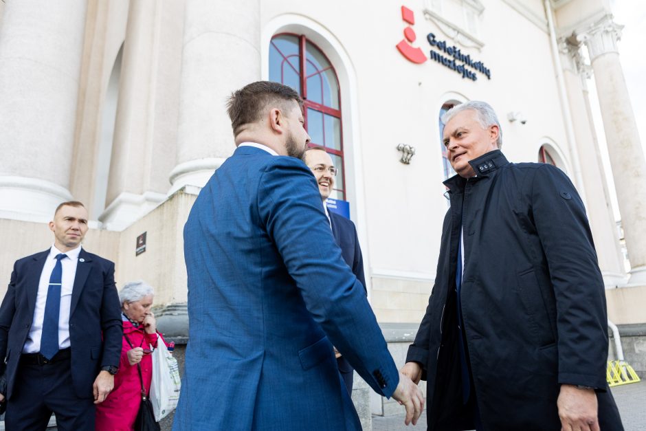 Prezidentas lankosi Vilniaus geležinkelio stotyje
