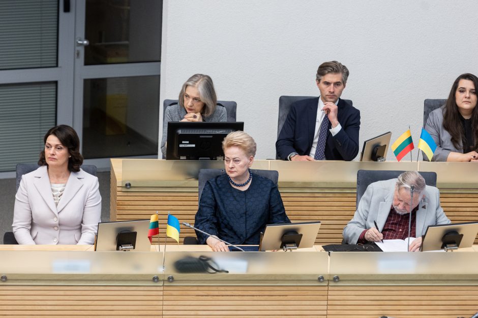 Politologai apie prezidento siūlymą valdantiesiems ir opozicijai: veidmainiška ir gan dviprasmiška