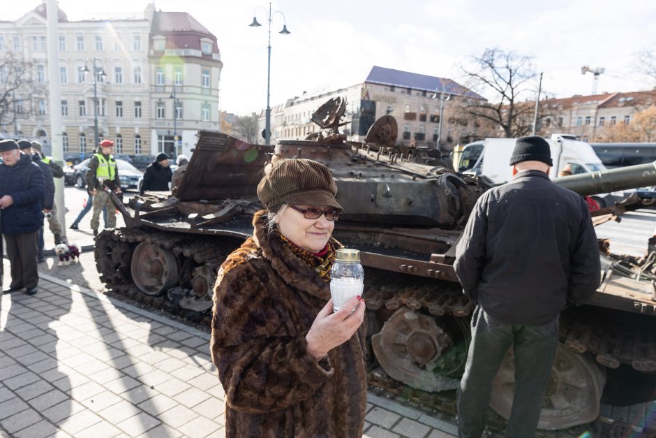 G. Nausėda apie provokacijas prie rusų tanko: jo reikėjo, kad pamatytume „vatinukus“