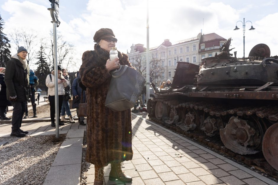 G. Nausėda apie provokacijas prie rusų tanko: jo reikėjo, kad pamatytume „vatinukus“