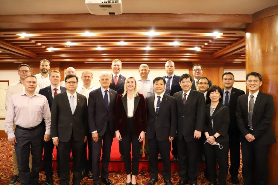 Taivanas pasmerkė Kinijos sankcijas Lietuvai dėl viceministrės vizito į Taipėjų
