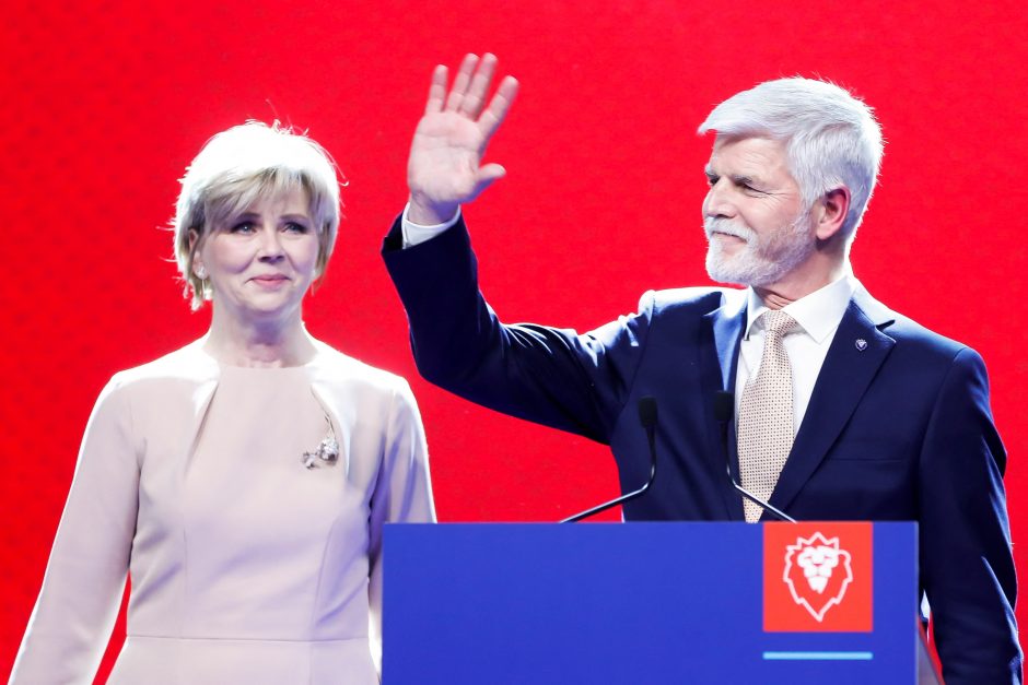 Buvęs NATO generolas P. Pavelas laimėjo Čekijos prezidento rinkimus