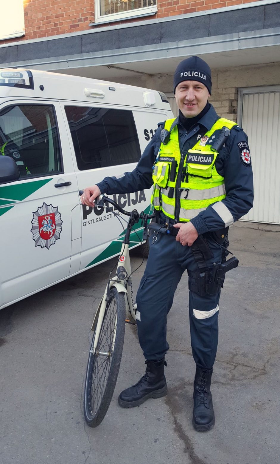 Šiaulių policininkai po miestą patruliuos ant dviračių