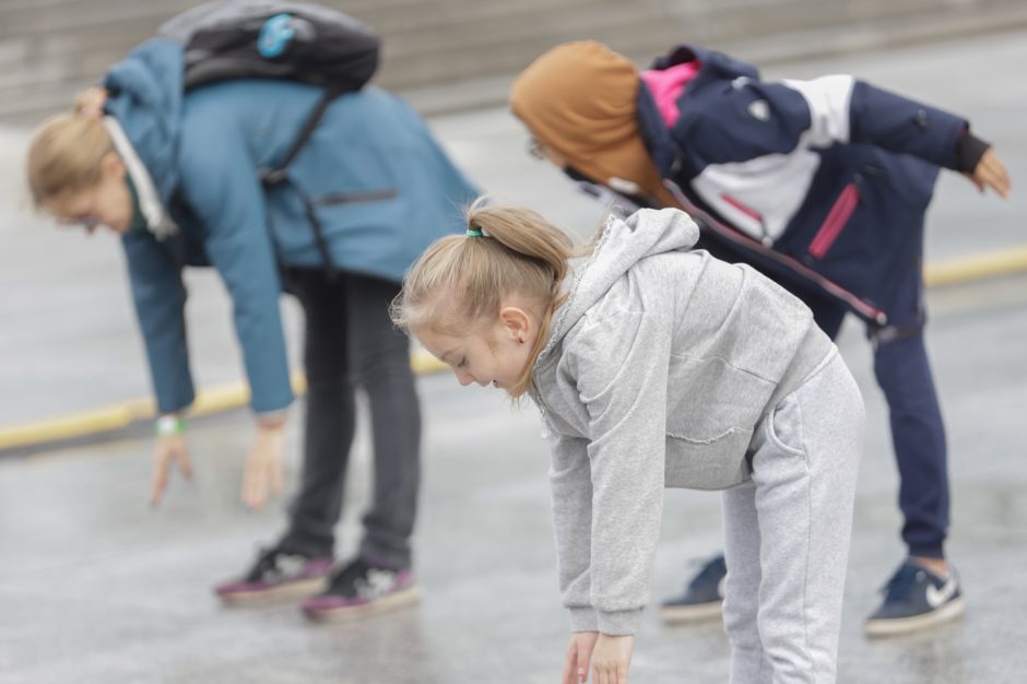 Judėjimo sveikuoliai okupavo Vienybės aikštę: kai kurie jų tokiais tapo tik šiandien